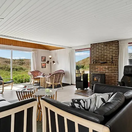 Gorgeous In Hvide Sande With Sauna 度假居 *